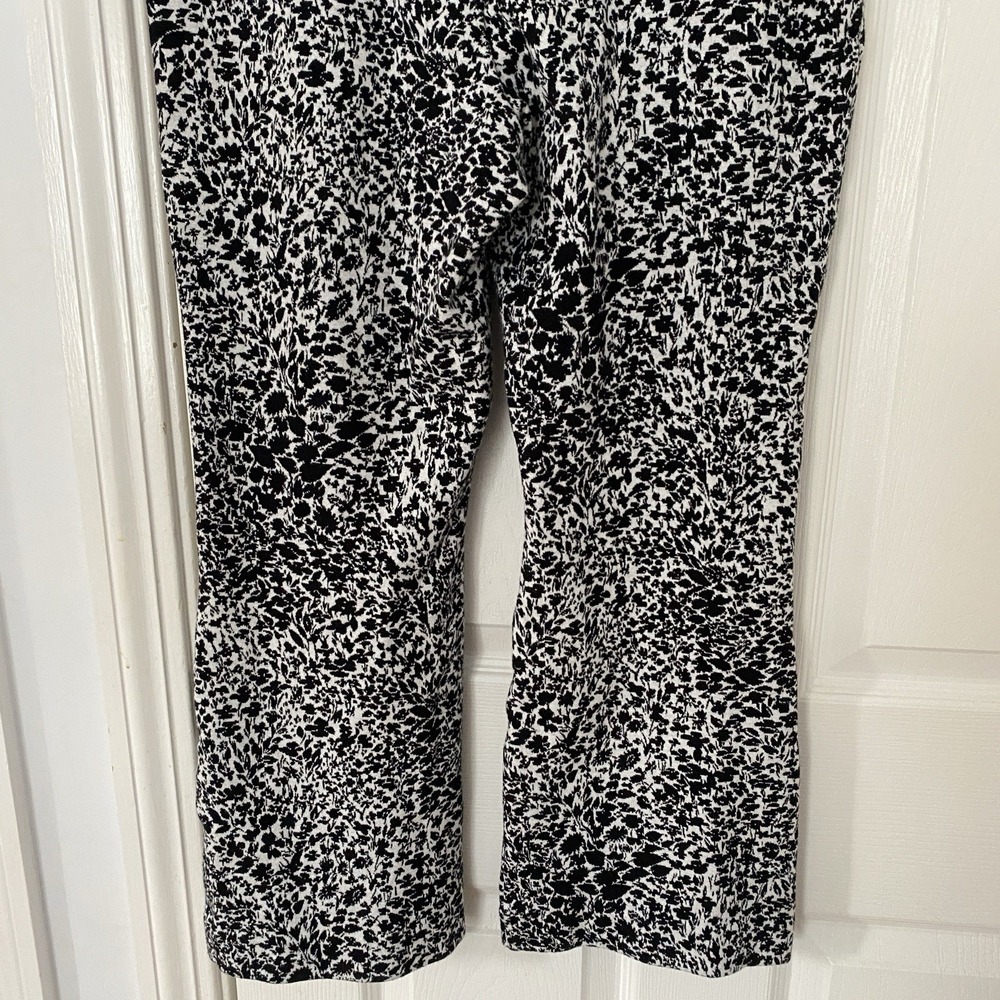 Anthropologie Maeve The Margot Kick-Flare Crop Pants Size‎ Medium Floral Knit - Picture 7 of 9